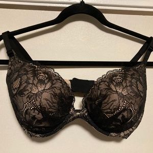 Victoria’s Secret Very Sexy Lace Push-up Bra